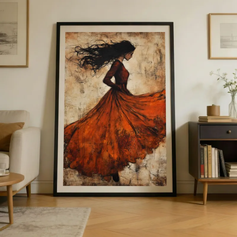 Schilderachtige afbeelding van een dansende vrouw in een wervelde terracotta jurk met wapperende donkere haren op een verweerde beige achtergrond.